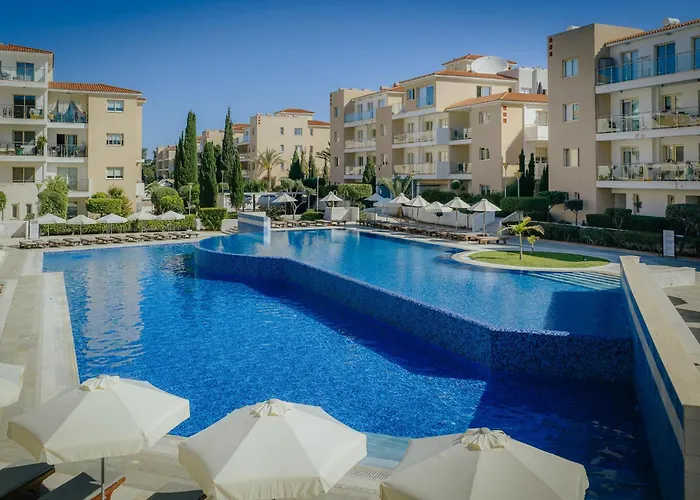 Elysia Park Aparthotel Paphos